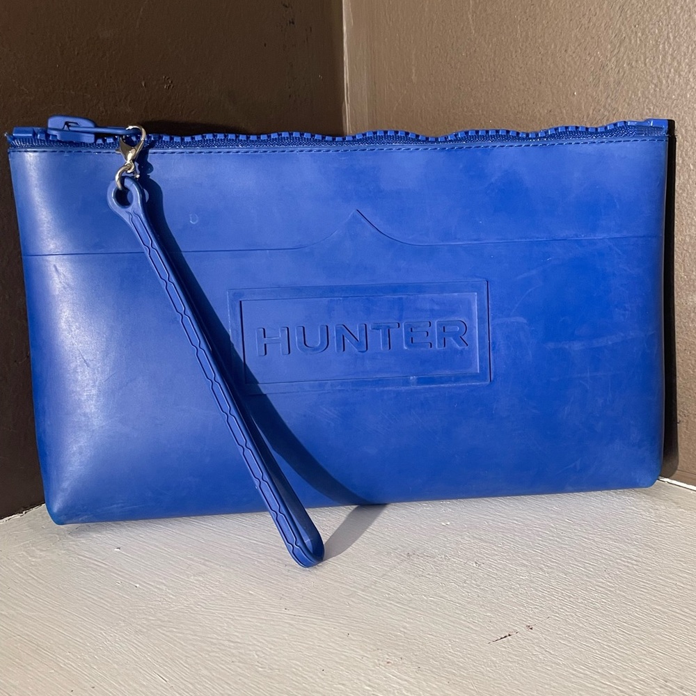 Hunter X Target wristlet
